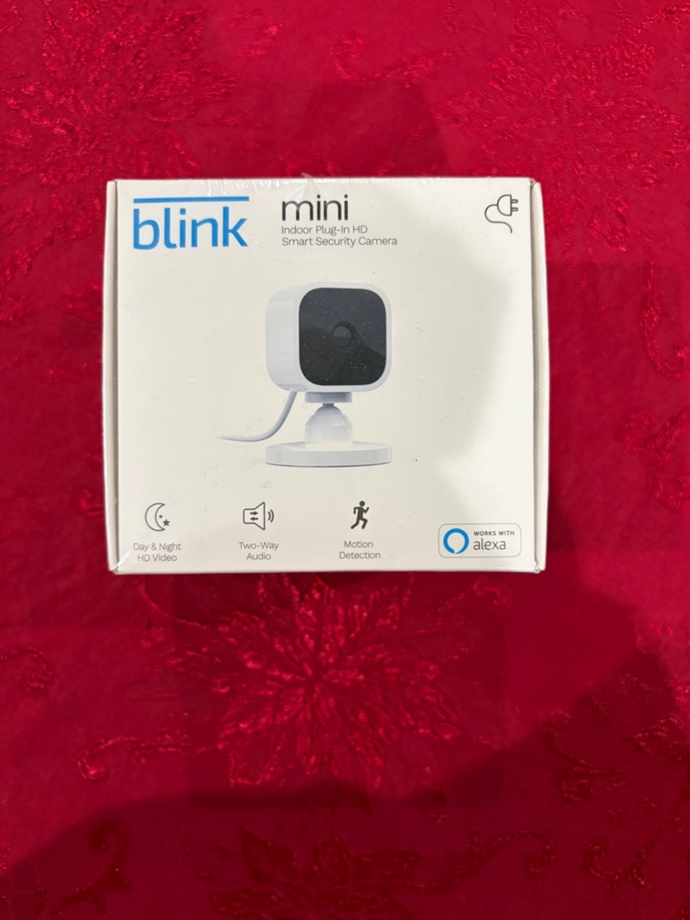 Blink Mini Indoor Plug-In HD Smart Security Camera NIB Sealed Alexa